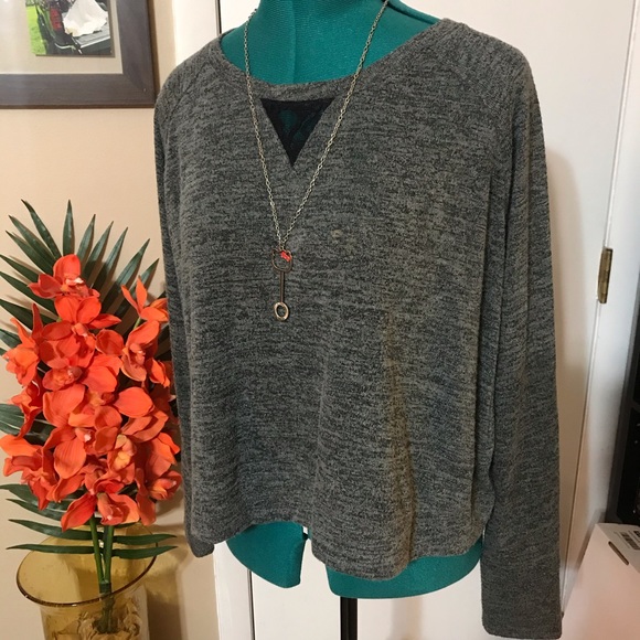 Victoria’s Secret cropped thin knit sweater - Picture 6 of 6